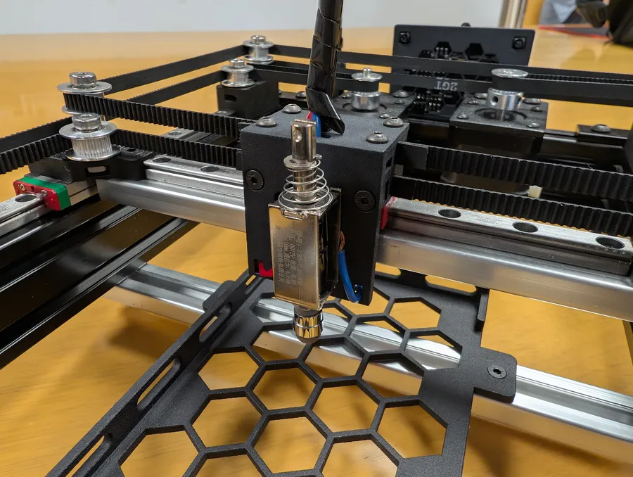 Assembled PhysiClaw rig — photo 8