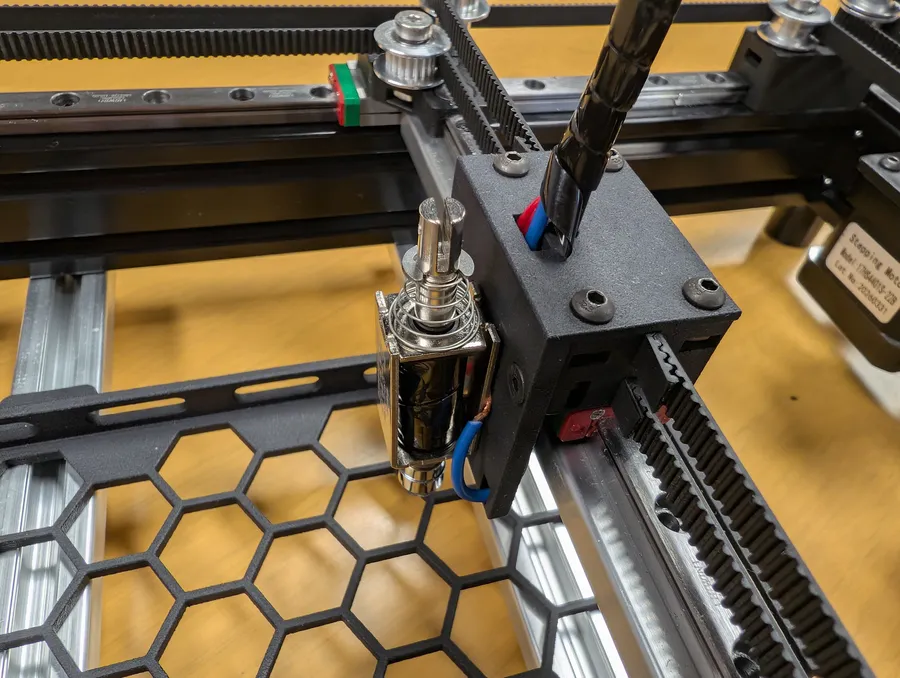 Assembled PhysiClaw rig — photo 19